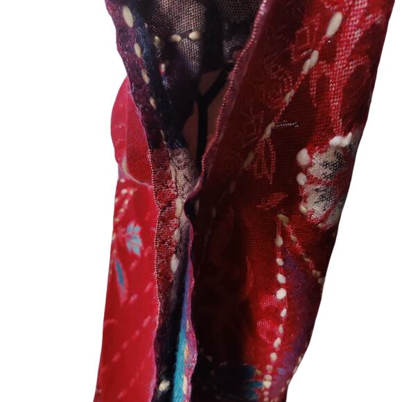 Red Wrap Shawl or Poncho Puffy Yarn Floral Embroidery Fringe Super Soft - Picture 7 of 8